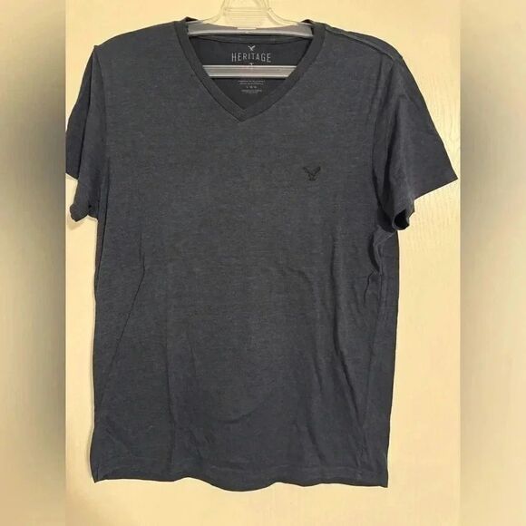 American Eagle Outfitters V-Neck Heritage Tee | Classic Fit | Size L - Picture 1 of 5